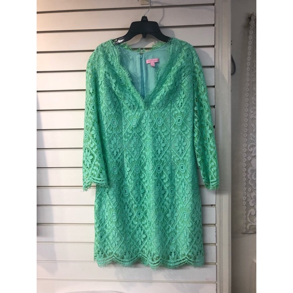 Lilly Pulitzer Dresses & Skirts - Lilly Pulitzer Deep V Dress